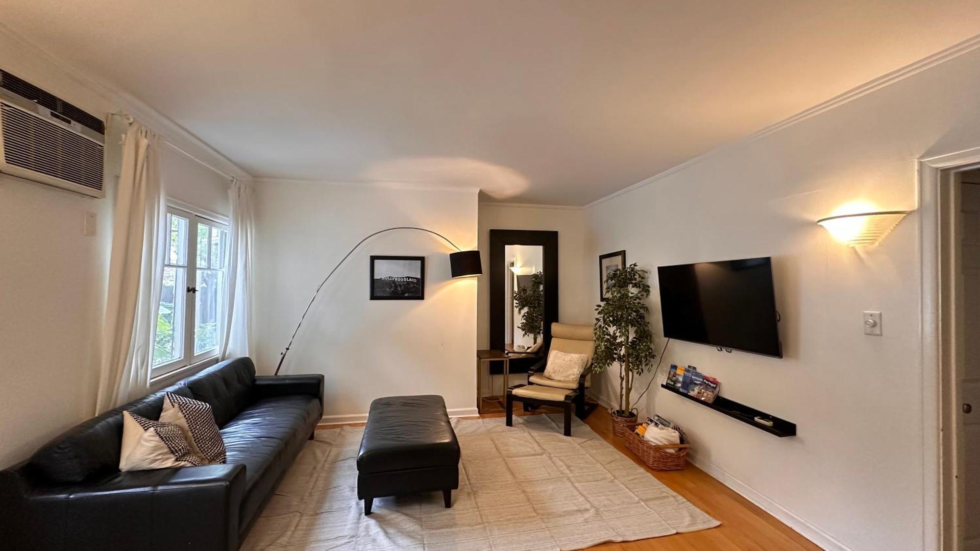 Echo Park Hills Apartment *