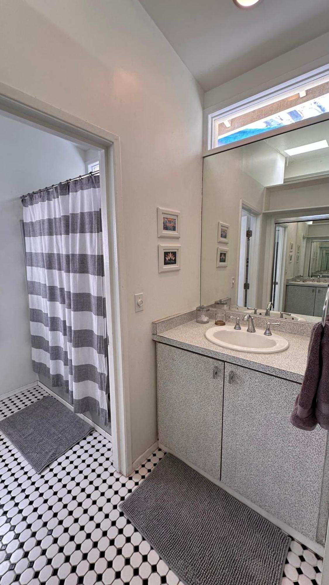 Echo Park Hills Apartment *