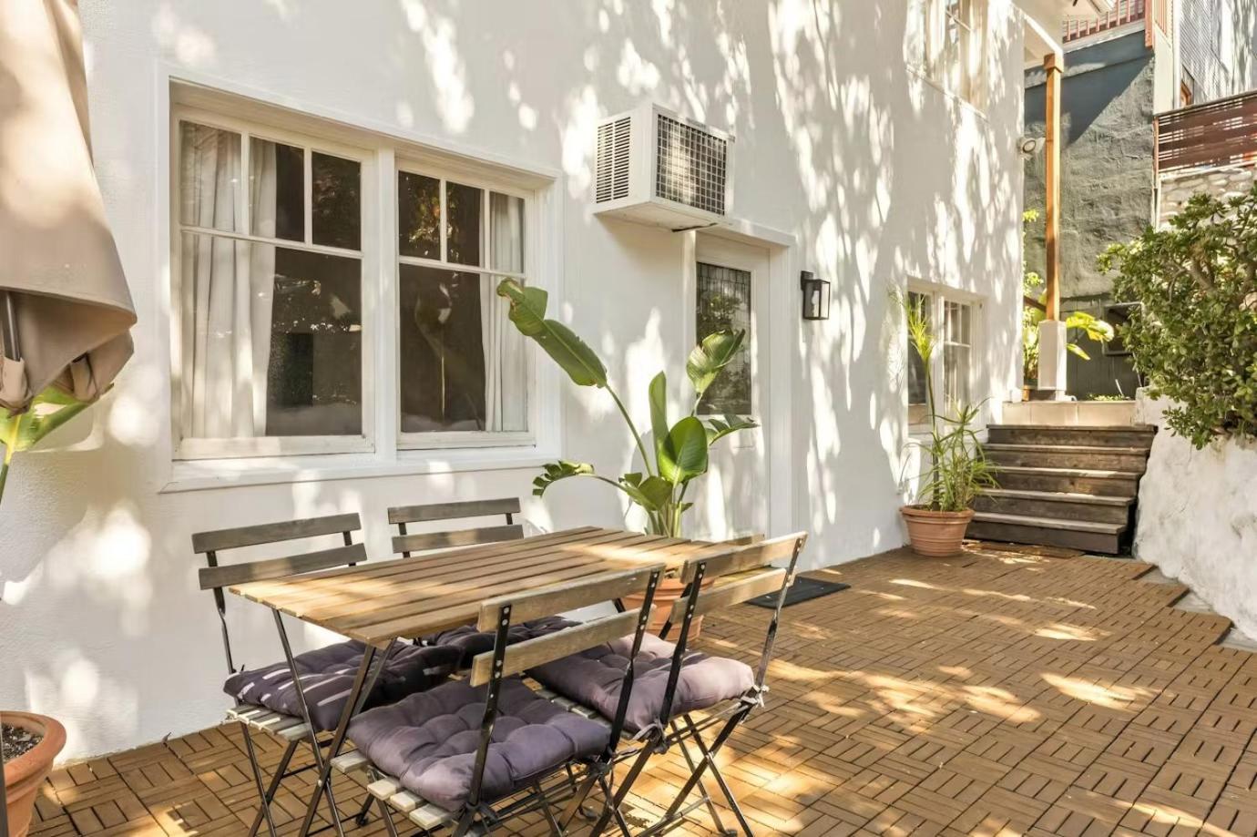 Echo Park Hills Apartment *